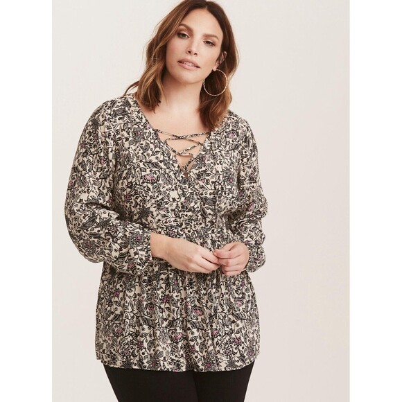 Torrid Womens Size 2X Paisley Print Challis Lace-Up Babydoll Blouse White Black - Picture 3 of 14